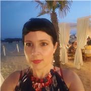 Laureata in economia e commercio